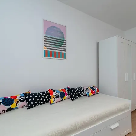 House Polus Τρογκίρ