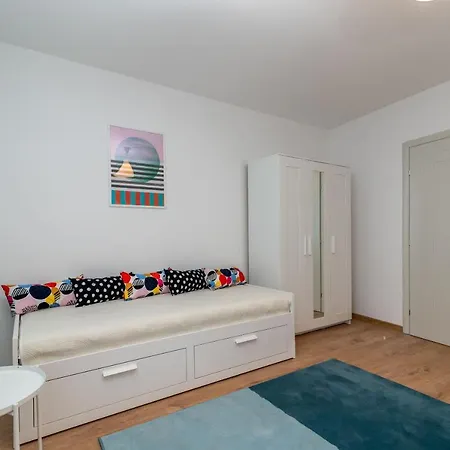 House Polus * Τρογκίρ