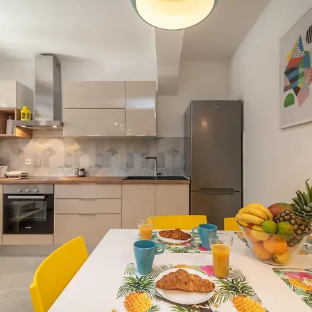 Будинок відпочинку House Polus Трогір