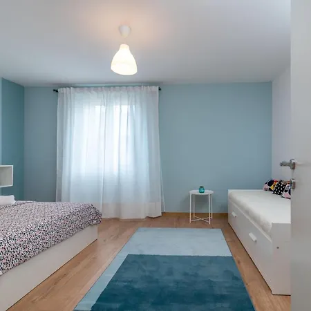 House Polus טרוגיר